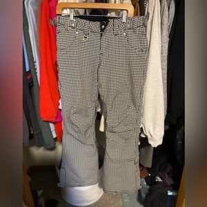 Black & White Roxy Snowboard/Ski Pants